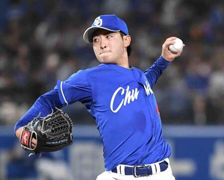 　４回から２番手で登板した吉田（撮影・佐藤厚）