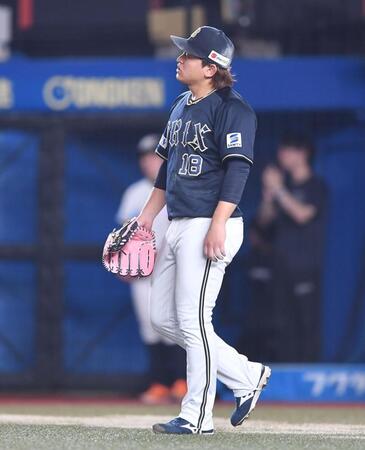 　５回、高部に同点の中前適時打を打たれた宮城（撮影・開出牧）