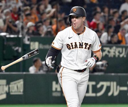 　１回、キャベッジが右中間にソロを放つ