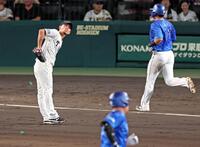 　４回、筒香に３ランを浴び逆転を許す伊藤将（撮影・立川洋一郎）