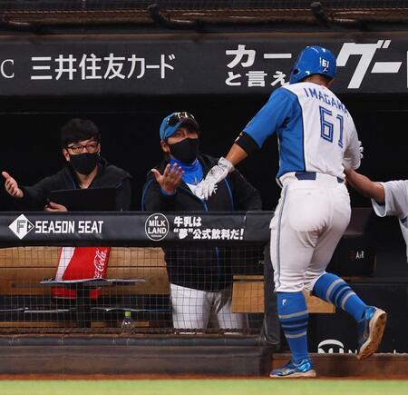 日本ハムが初回から一挙６点の猛攻　５連打含む７安打で打者一巡　レイエス、郡司、清宮幸が３連続適時打