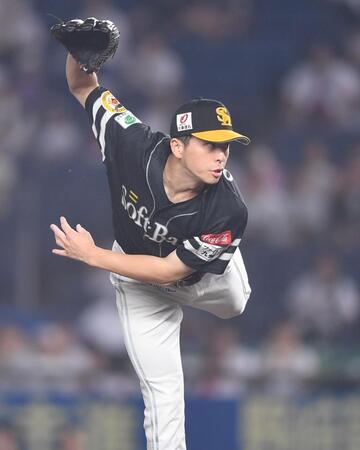 　力投する大関（撮影・開出牧）