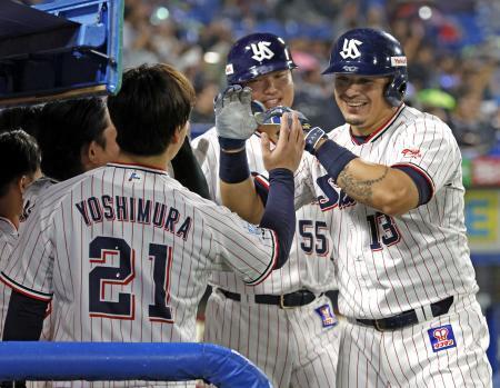 ヤ６-５中（１１日）　オスナの満塁本塁打で逆転