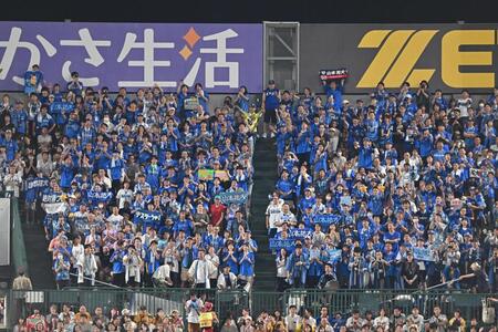 ＤｅＮＡ　４万２６１１人が２７歳の誕生日を祝福　山本祐大が阪神ファンに感謝「温かさを感じた」異例のシーンに「普通はありえない」