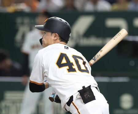 　１回、中山は中前に適時打を放つ（撮影・佐々木彰尚）