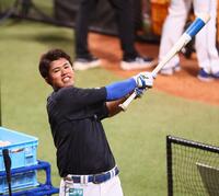 　打撃練習をする今川（撮影・中島達哉）