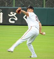 　ジャイアンツ球場で調整する田中将