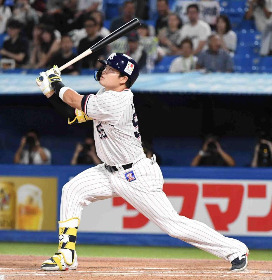 　１回、村上は左飛に終わる（撮影・佐藤厚）