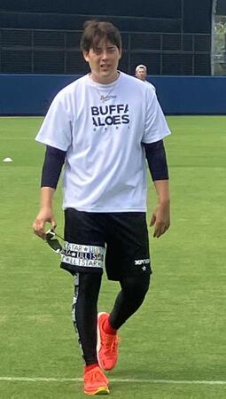 　ソフトバンク戦に向けて調整する九里