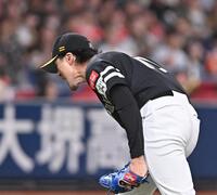 　４回、満塁のピンチを無失点に抑え、ほえる上沢（撮影・西田忠信）