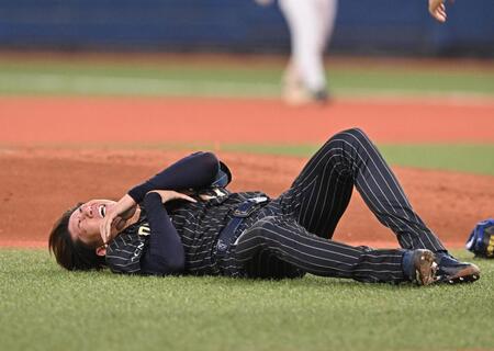 オリックス　折れたバット直撃の曽谷「胸部の打撲」と診断　球団発表　今後は患部の状態を確認しながら練習へ