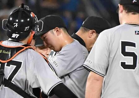 巨人・赤星が初回わずか１２球で交代　ひとつのアウトも奪えず　打者３人無死満塁で阿部監督が決断　異変？場内は騒然