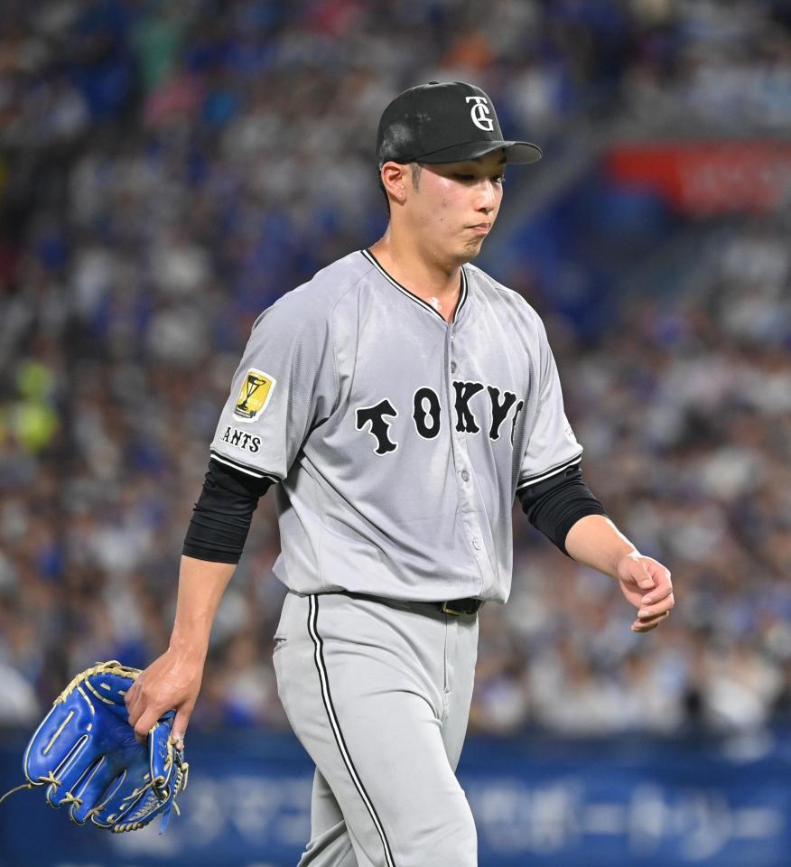 　１回裏途中、降板する赤星