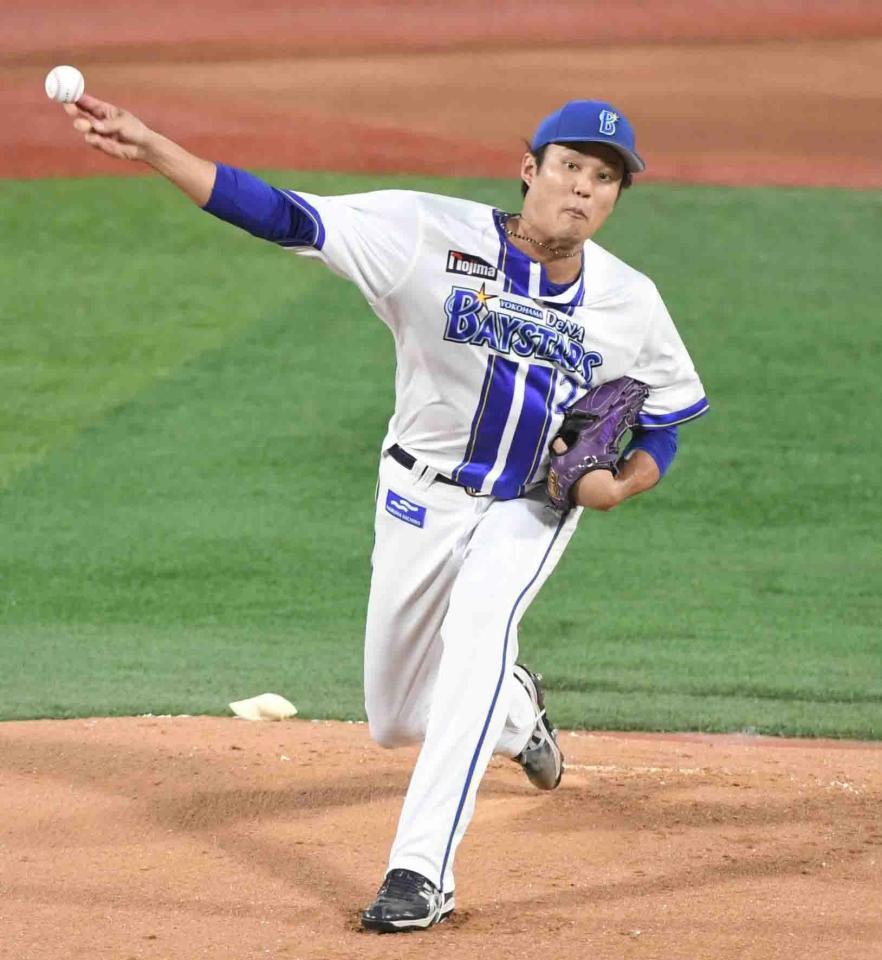 　巨人打線に立ち向かう藤浪（撮影・佐藤厚）