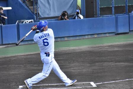 　遊飛に倒れた中田