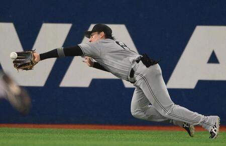 巨人・丸がマー君を救う超スーパープレー　田中将大は脱帽、一礼して出迎える