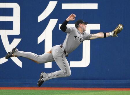 巨人キャベッジも超美技！マー君を救う　丸に続いて外野手が攻守連発　田中将大の２００勝へ一丸