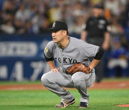 　６回、林に先制の２点適時二塁打を打たれて座り込む田中将（撮影・堀内翔）