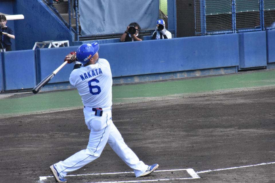 　遊飛に倒れた中田