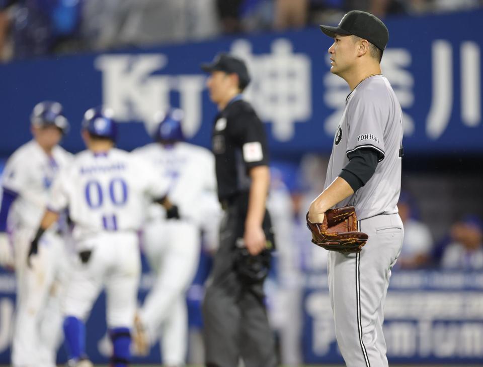 　６回、石上の２点二塁打でＤｅＮＡに先制を許した田中将（撮影・西岡正）