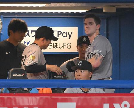 巨人　キャベッジは五回で交代　初回に凡走＆拙守　その後も２打席凡退