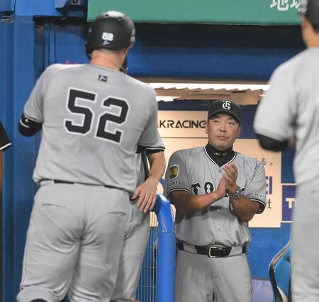 巨人・阿部監督　来季も続投　山口オーナー明言「もちろん立て直してもらう」　来季が３年契約最終年
