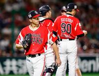 　３回途中で降板する大関。奥右は小久保監督