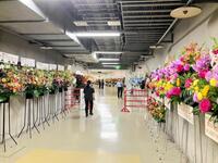 　中田翔引退試合に届いたフラワースタンド