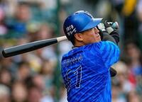 　５回、蝦名が中前に適時打を放つ