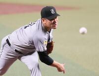 　中日打線を相手に力投する田中将（撮影・立川洋一郎）