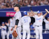 　６回、細川に適時三塁打を打たれ４点目を失う田中将（撮影・立川洋一郎）