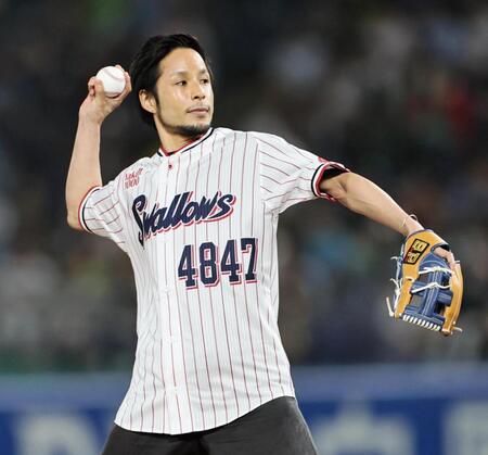 ヤクルト－阪神戦でボートレーサー・佐藤隆太郎が始球式「ありがたい経験です」