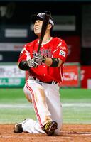 ８回ソフトバンク無死、近藤が空振り三振に倒れる＝みずほペイペイドーム