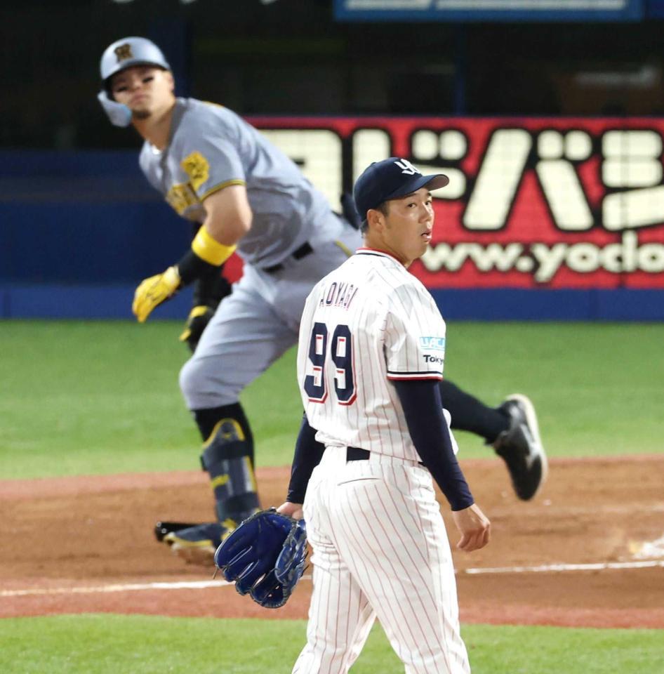 　２回、佐藤輝に先制ソロを浴びる青柳（撮影・金田祐二）