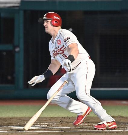 　１回、ボイトが左前に先制打を放つ