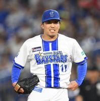 　１回、岡本に先制適時打を浴びた東（撮影・伊藤笙子）