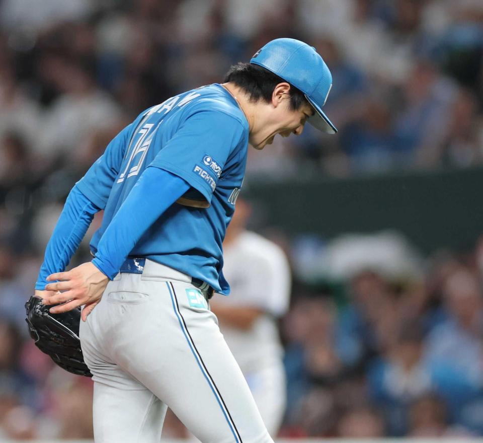 　７回、渡部聖に四球を与え、声を上げる北山。この後に降板した（撮影・西岡正）