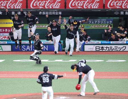 ソフトバンク・山川「怪我なく向き合えた部分は唯一、自分を褒めてあげられる」　不調に苦しみながらも移籍後２連覇　「成績には納得していない」