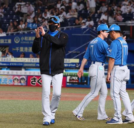 日本ハム・新庄監督「小久保監督 素直におめでとう 本当に強かった」と敵将を祝福 「悔しくて悔しくて」も「実力の差は間違いなく縮まっている」とも