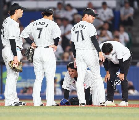 ロッテ　小島８回４失点１０敗目　打球左膝に受けるアクシデントも続投実らず　西川は３９度目マルチ安打