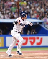 　７回、代打で左飛に倒れた川端（撮影・開出牧）