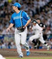 　２回、佐藤（奥）に適時二塁打を許した伊藤