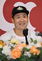 　日米通算２００勝を達成し、会見で思いを語る田中将