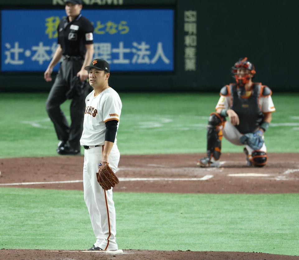 　３回、細川に２ランを浴び、厳しい表情の田中将（撮影・金田祐二）