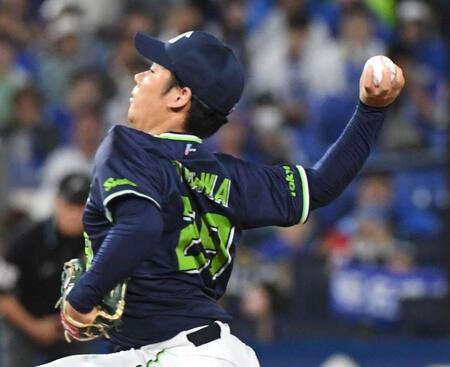 　ＤｅＮＡ打線に立ち向かう小川（撮影・佐藤厚）