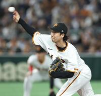 　力投する山崎（撮影・金田祐二）