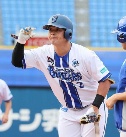 　１回、内野安打を放った牧（撮影・石井剣太郎）