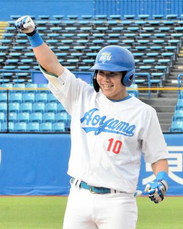 青学大・小田３安打３打点　ロッテ・西川から助言　巨人スカウト「穴がない」阪神など８球団視察　