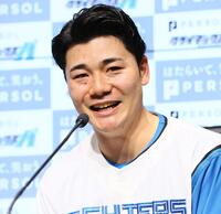 　前日記者会見で意気込みを語る清宮幸（撮影・中島達哉）