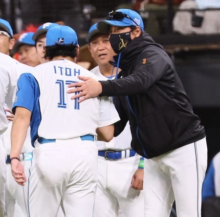 日本ハム完封勝利の立役者　スペシャルウルトラダイナミック総合コーチの存在